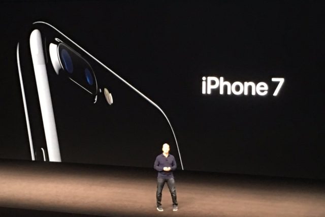 UAE Among the first to get the new iPhone 7!